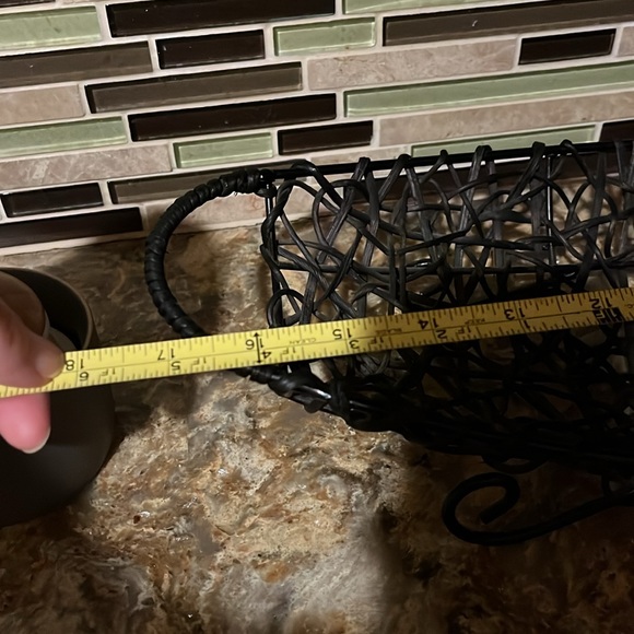 Elegant Gothic Style Black Fruit Basket - Picture 4 of 5